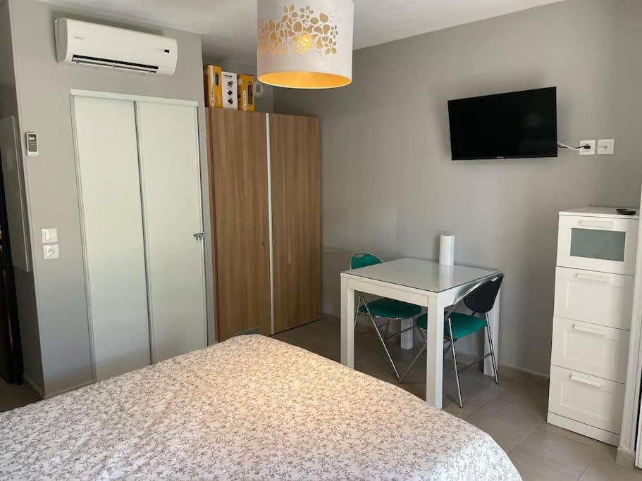 Studio Cosy Residence Odalys 3 Etoiles La Londe-les-Maures Εξωτερικό φωτογραφία